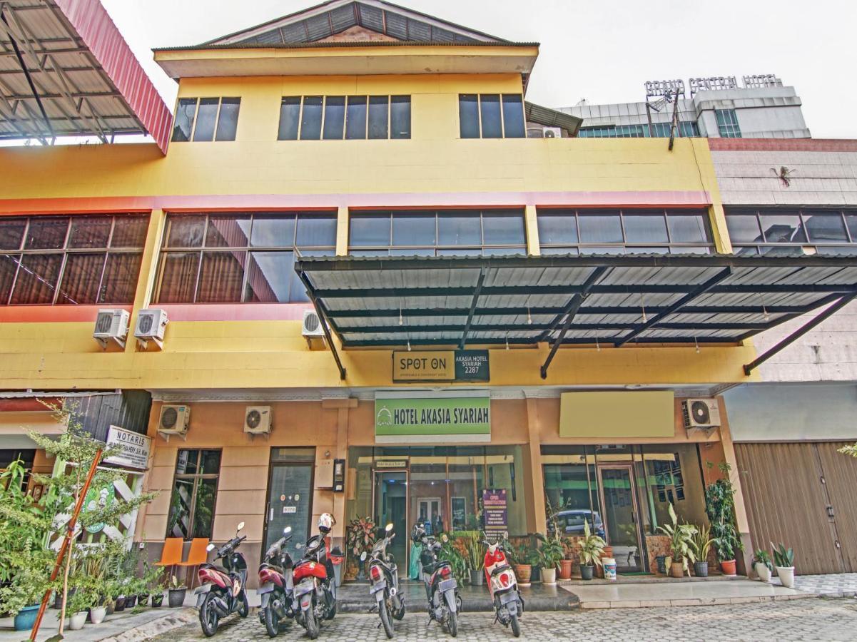 Spot On 90418 Akasia Syariah Hotel Pekanbaru