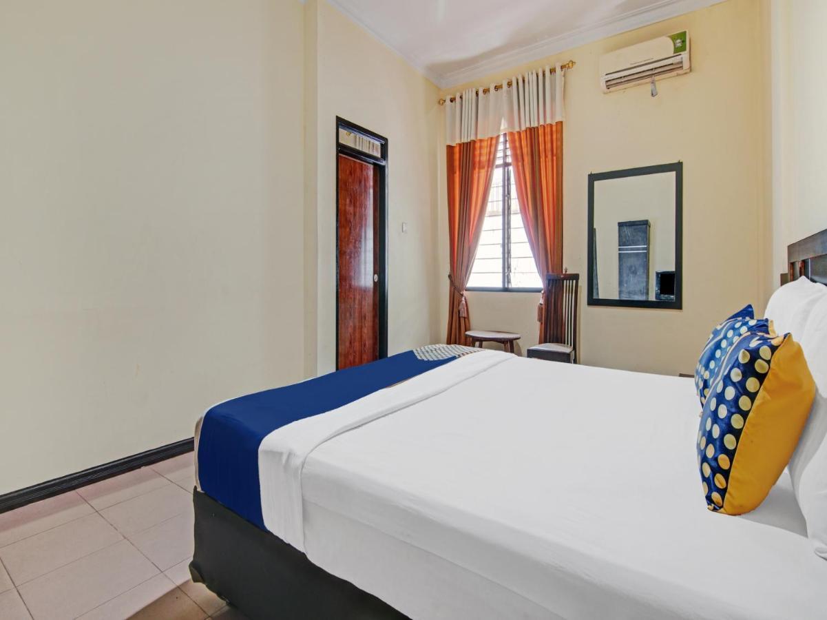 Spot On 90418 Akasia Syariah Hotel
